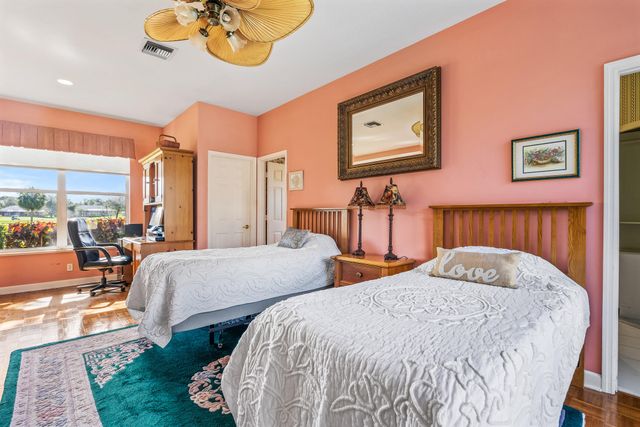 747 Hampton Woods Lane SW, Vero Beach, FL 32962