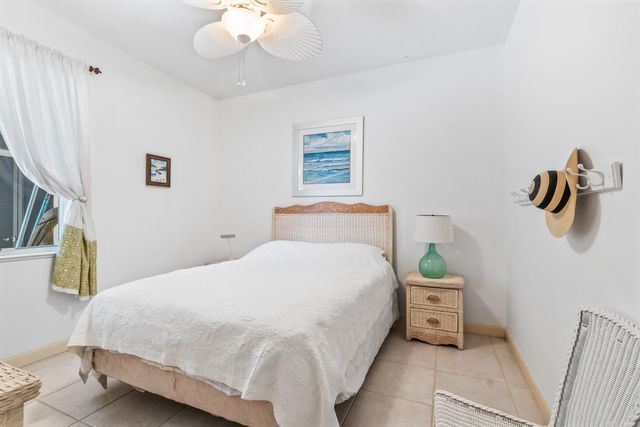 747 Hampton Woods Lane SW, Vero Beach, FL 32962