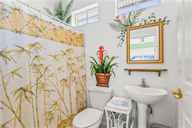 747 Hampton Woods Lane SW, Vero Beach, FL 32962