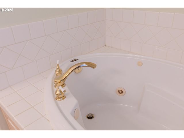 1255 JEFFREY Dr, Seaside, OR 97138