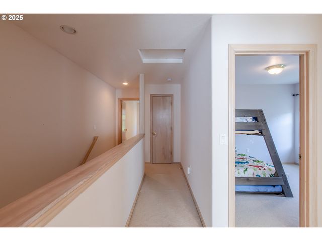 1255 JEFFREY Dr, Seaside, OR 97138