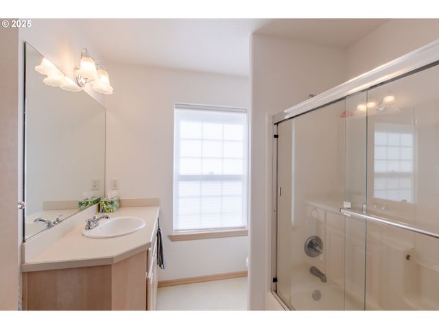 1255 JEFFREY Dr, Seaside, OR 97138