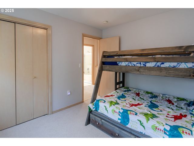 1255 JEFFREY Dr, Seaside, OR 97138