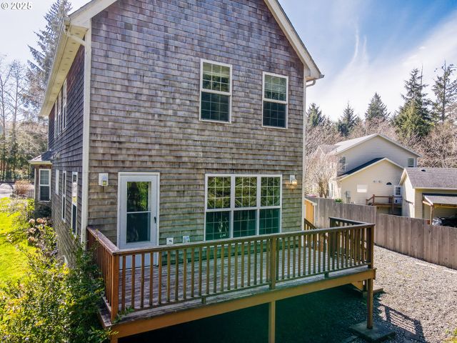 1255 JEFFREY Dr, Seaside, OR 97138