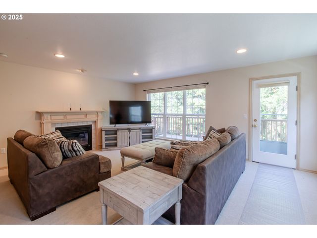 1255 JEFFREY Dr, Seaside, OR 97138