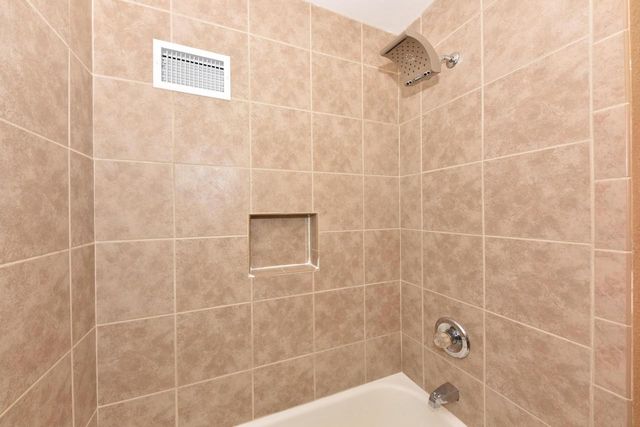 2876 S 70th STREET, Milwaukee, WI 53219