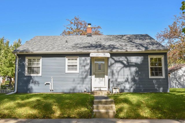 2876 S 70th STREET, Milwaukee, WI 53219