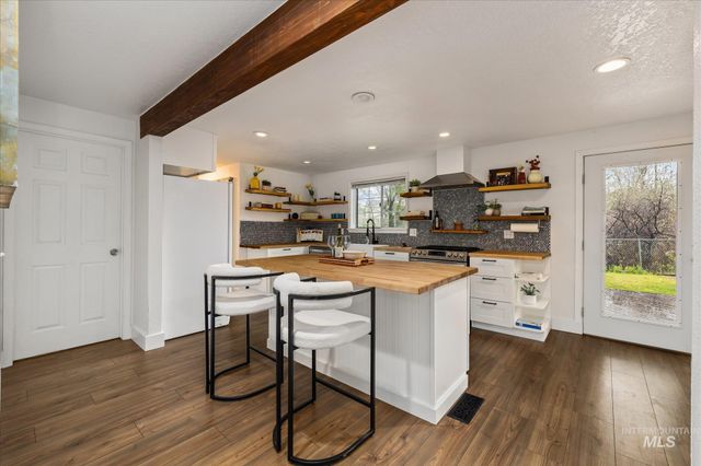 2852 NW 14th St, Meridian, ID 83646