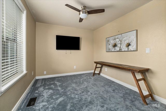 2852 NW 14th St, Meridian, ID 83646