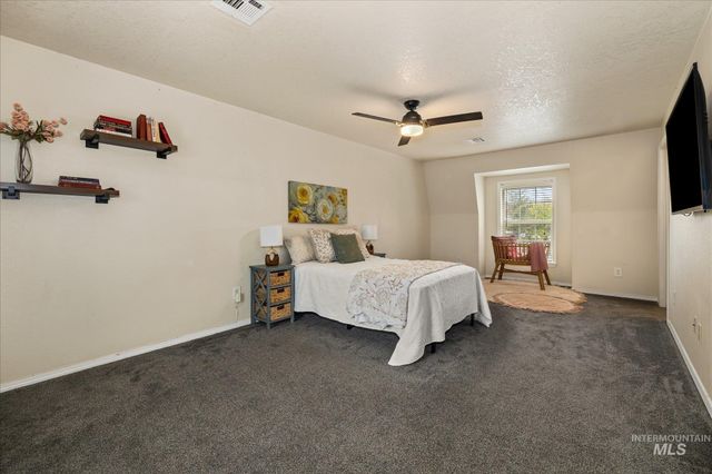 2852 NW 14th St, Meridian, ID 83646