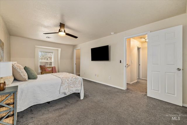 2852 NW 14th St, Meridian, ID 83646