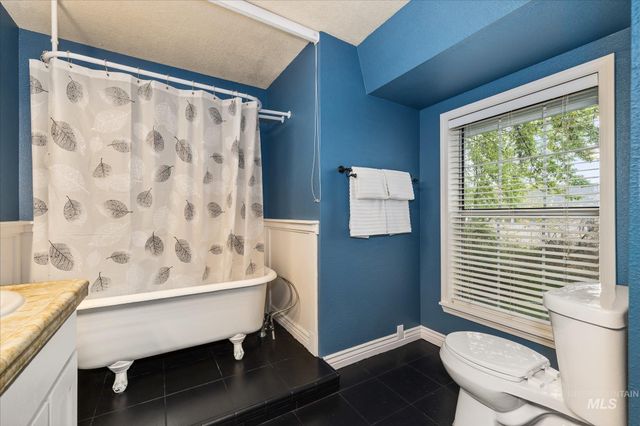 2852 NW 14th St, Meridian, ID 83646