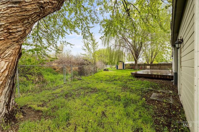 2852 NW 14th St, Meridian, ID 83646