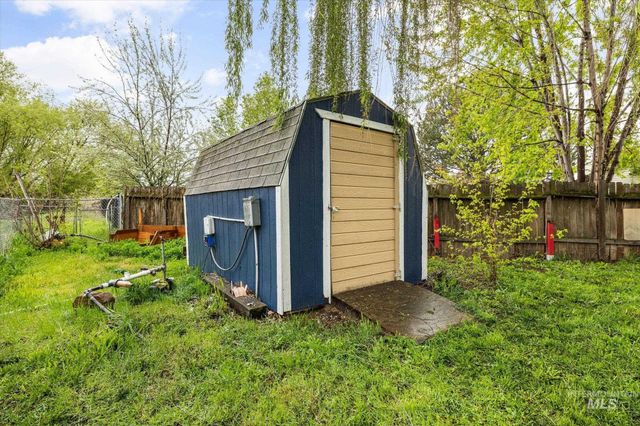 2852 NW 14th St, Meridian, ID 83646