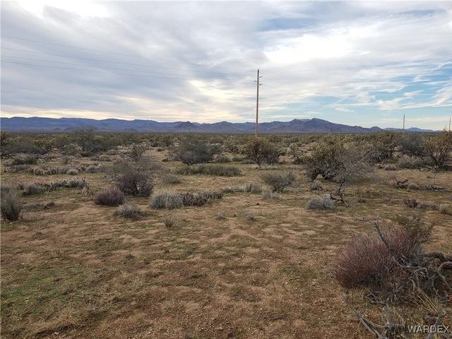 84 acres Hwy 93, Golden Valley, AZ 86413