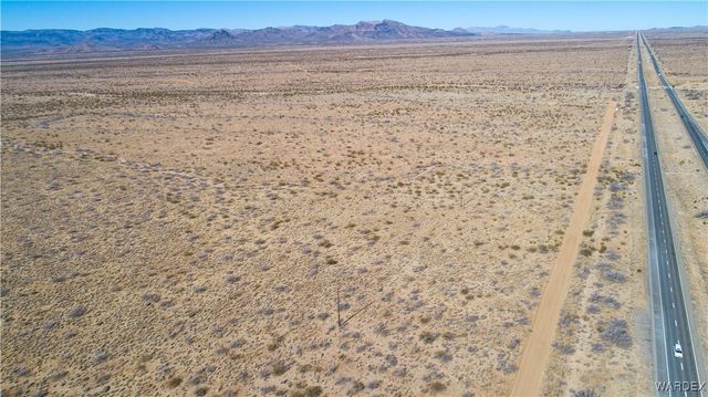 84 acres Hwy 93, Golden Valley, AZ 86413