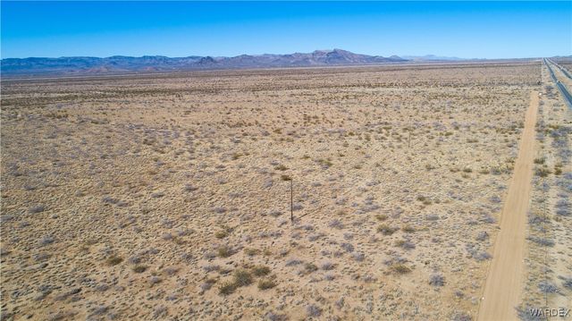 84 acres Hwy 93, Golden Valley, AZ 86413