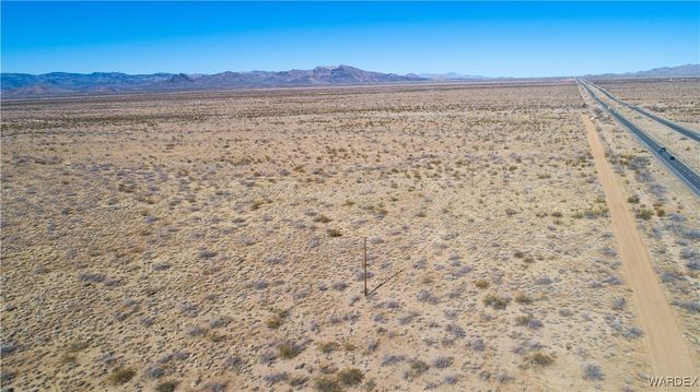 84 acres Hwy 93, Golden Valley, AZ 86413