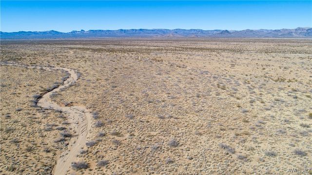 84 acres Hwy 93, Golden Valley, AZ 86413