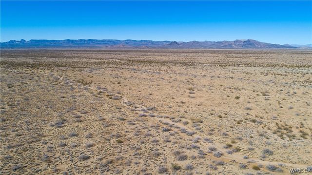 84 acres Hwy 93, Golden Valley, AZ 86413