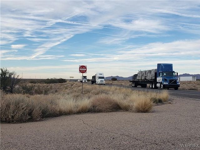 84 acres Hwy 93, Golden Valley, AZ 86413