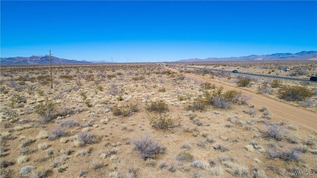 84 acres Hwy 93, Golden Valley, AZ 86413