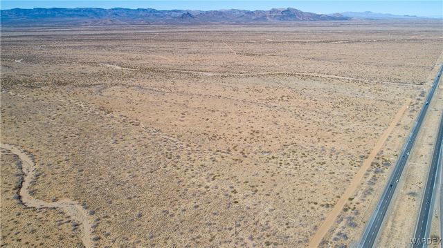 84 acres Hwy 93, Golden Valley, AZ 86413