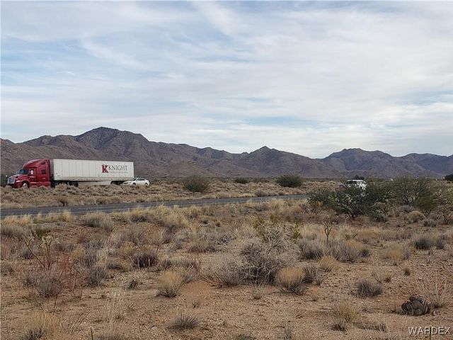 84 acres Hwy 93, Golden Valley, AZ 86413