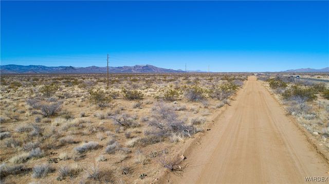 84 acres Hwy 93, Golden Valley, AZ 86413