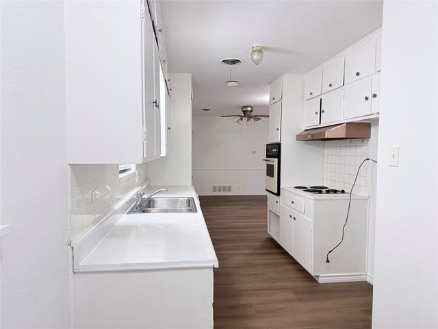 1207 Cherokee Street, Arlington, TX 76012
