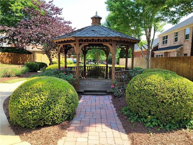 1604 Lexington Drive, Roswell, GA 30075