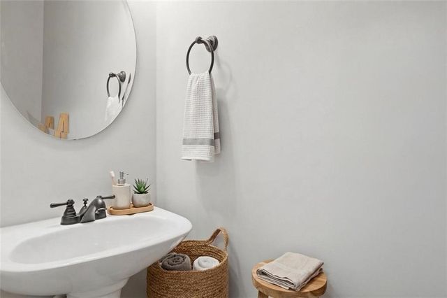 1604 Lexington Drive, Roswell, GA 30075