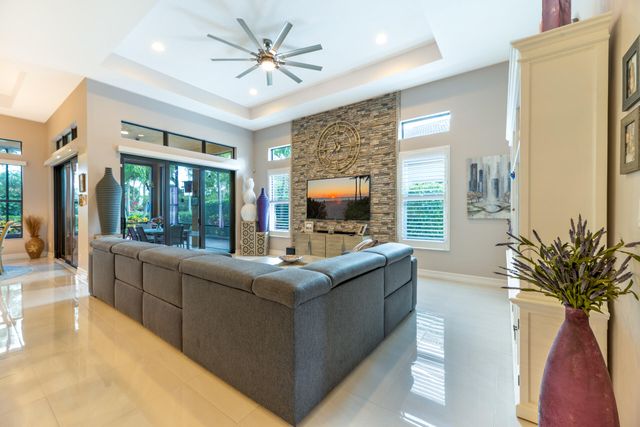 11825 N Kalmar Cir Circle N, Parkland, FL 33076