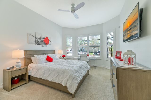 11825 N Kalmar Cir Circle N, Parkland, FL 33076