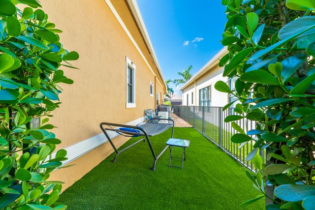 11825 N Kalmar Cir Circle N, Parkland, FL 33076