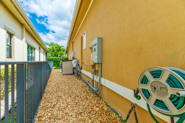 11825 N Kalmar Cir Circle N, Parkland, FL 33076