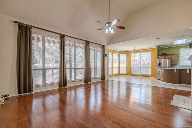 843 Peg Oak, San Antonio, TX 78258