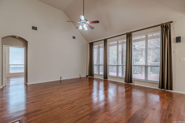 843 Peg Oak, San Antonio, TX 78258