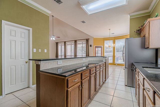 843 Peg Oak, San Antonio, TX 78258