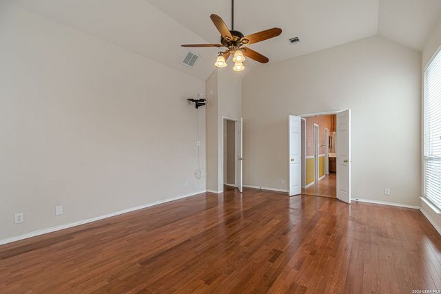 843 Peg Oak, San Antonio, TX 78258