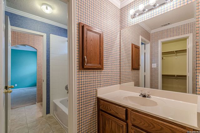 843 Peg Oak, San Antonio, TX 78258