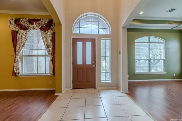 843 Peg Oak, San Antonio, TX 78258