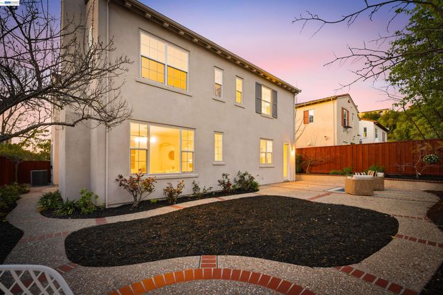 112 Begonia Ct, San Ramon, CA 94582