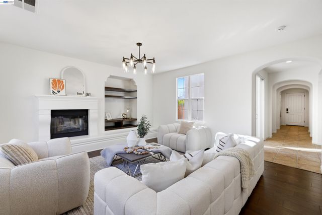 112 Begonia Ct, San Ramon, CA 94582