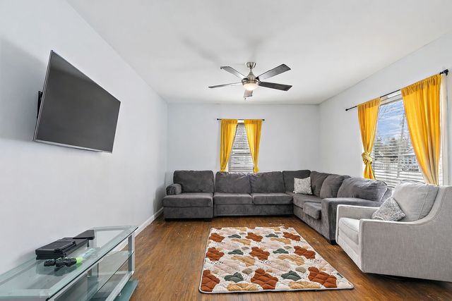 308 S 8th Street, Dekalb, IL 60115