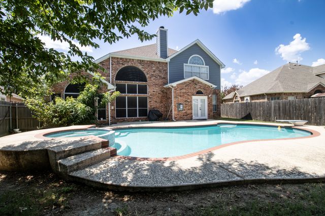 7800 Pirate Point Circle, Arlington, TX 76016