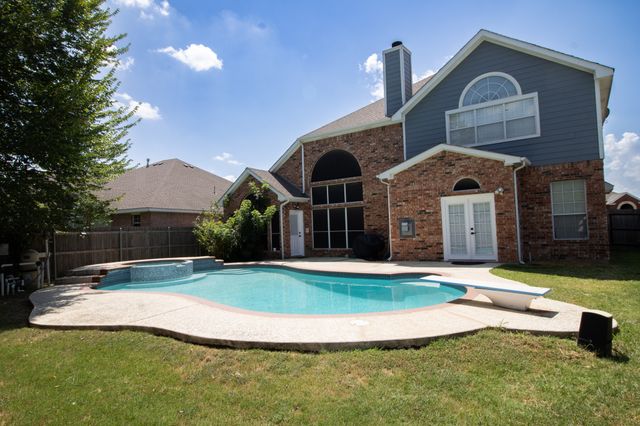 7800 Pirate Point Circle, Arlington, TX 76016
