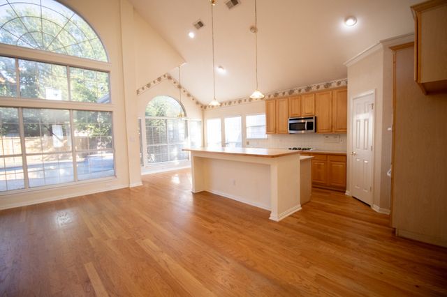 7800 Pirate Point Circle, Arlington, TX 76016
