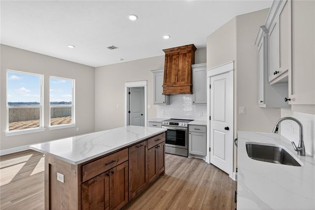 160 Turnrow Cove, Snook, TX 77879
