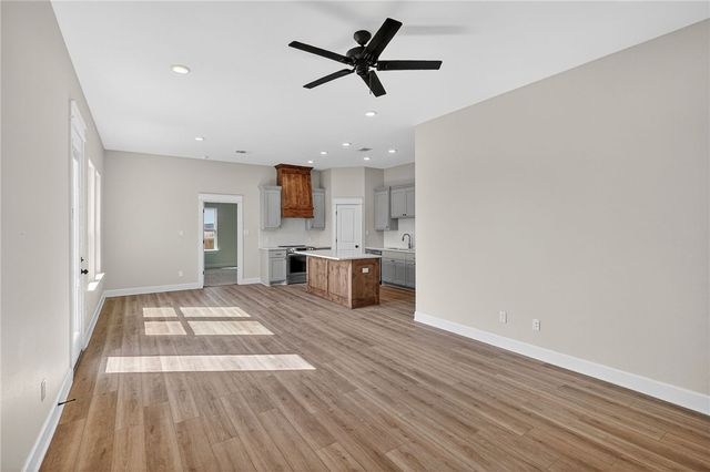 160 Turnrow Cove, Snook, TX 77879